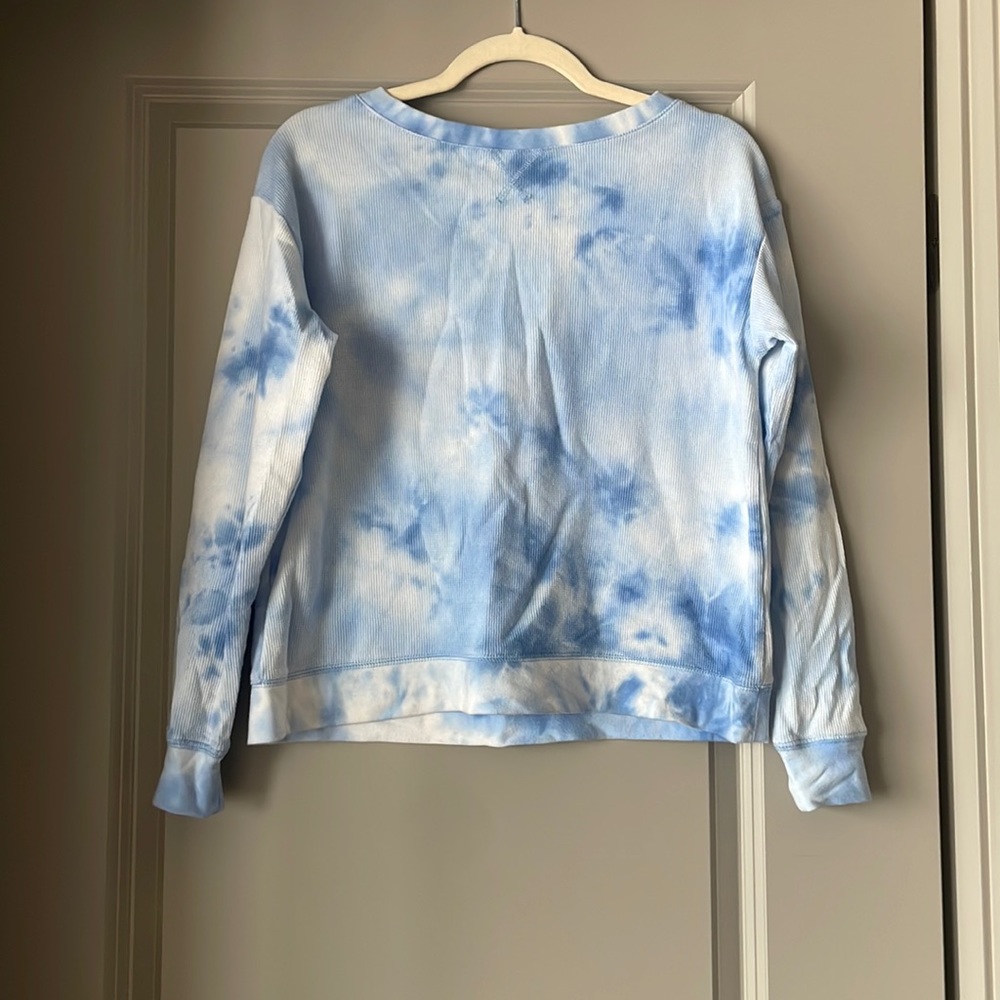 splendid tie dye blue shirt XS